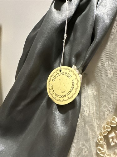 Bambola in porcellana Duck House 22" da collezione - Foto 4 di 5