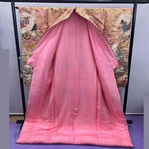 Vintage Japanese Wedding Kimono – Dark Pink Uchikake with Cranes & Gold Accents - Picture 4 of 10