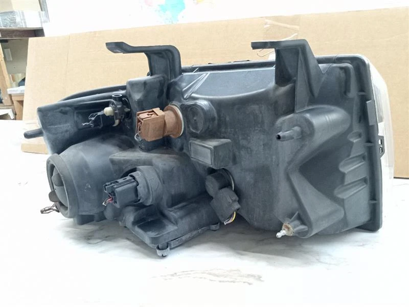 二手左灯总成适合:2008 年林肯领航员氙气 HID 车头灯 Le — 第 4/4 张图片