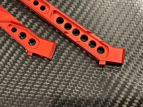 Soporte de chasis delantero/trasero de aluminio para 1/7 Arrma Limitless V2 6s BLX rojo - Imagen 3 de 3