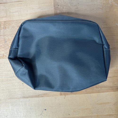 TUMI for Delta Small Gray Zip Pouch Soft Sided Travel Case Toiletry Bag 7x4 Grey - Picture 3 of 4