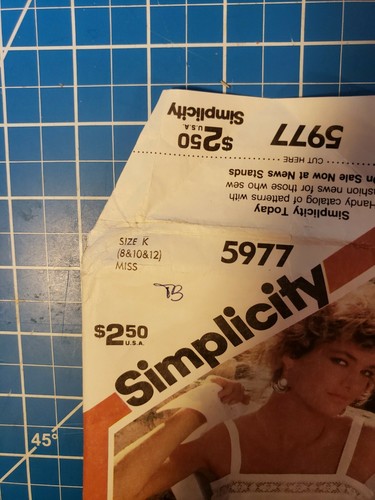 VINTAGE ~ Simplicity 5977 abito romantico 2 pezzi e scialle taglia 8-10-12 Miss NON TAGLIATO - Foto 2 di 10