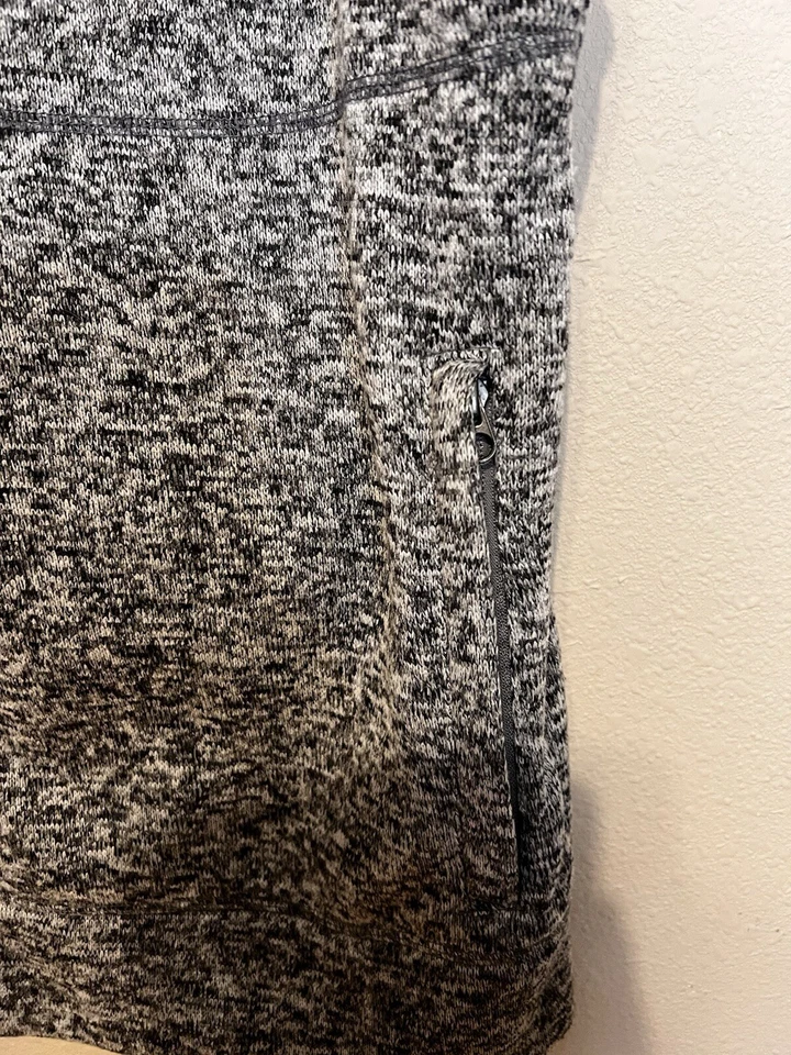 Chaleco polar Merona con cremallera frontal en gris. Bolsillo lateral y superior. Talla XXL Foto 2 de 4