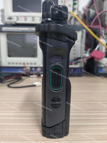 Motorola APX6000XE H98QDH9PW7AN UHF R1 ADP AES DES (No battery) - Zdjęcie 2 z 8