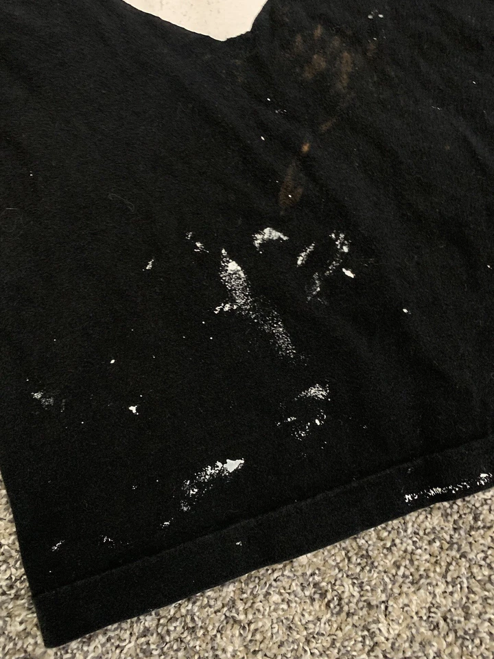 Футболка женская Comme Des Garcons CDG Play черная с логотипом в виде двойного сердца маленькая краска - Изображение 3 из 4