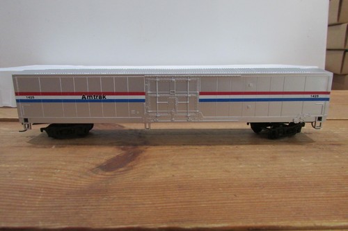 HO Scale Con-Cor 60ft Mail Handling Car Amtrak #1425 RTR Lot#3984 - Picture 2 of 6