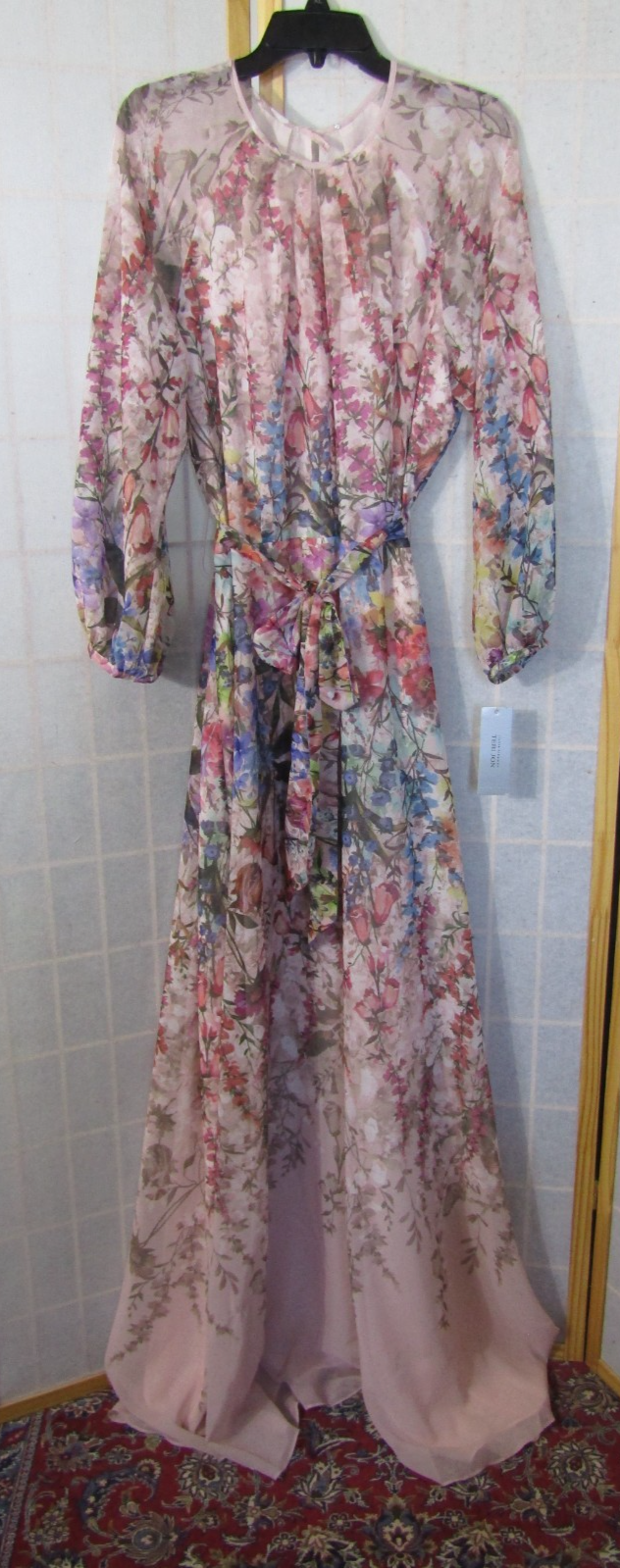 Foto 1 di 8
