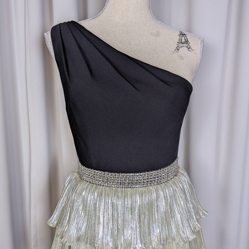 Ieena for Mac Duggal Tiered One Shoulder Sleeveless Gown Black and Silver Size 2 - Picture 9 of 22