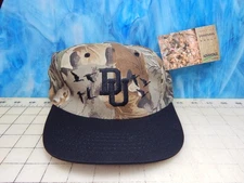 Vtg. Fall Camo Ducks Unlimited committee trucker Hat Black Bill, flying mallards