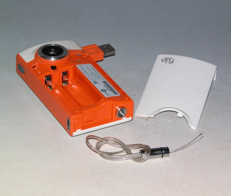 Flip Video F260N / PSV-552 60 Minutes Flash Media Camcorder - Orange #2267 - Image 3 of 3