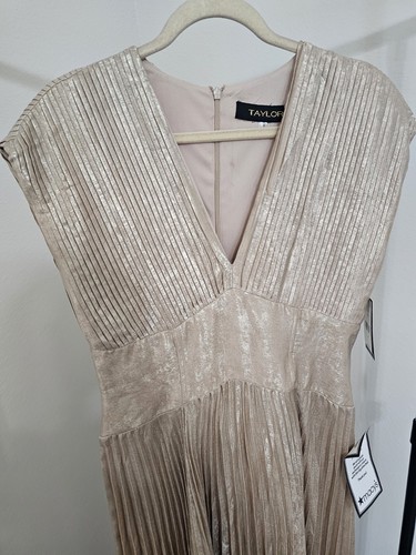 Abito donna Taylor metallizzato scollo a V manica ad aletta plissettato tg8 $198 - Foto 6 di 8