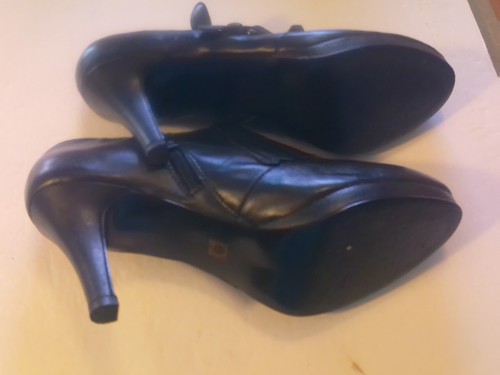 Stivaletti · Anne Klein - STIVALE MODA 8M NERO PELLE-ZIP LATERALE tacco 3 pollici - Foto 6 di 6