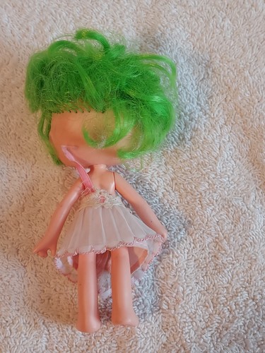 Muñeca vintage marca Kenner lima gasa fresa pastel corto años 80 plástico 5,5" - Imagen 6 de 12