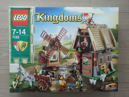 Lego 7189 Mill Village Raid 663pcs SEALED - Picture 6 of 7