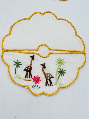 Vintage Madeira Embroidered Giraffe Cocktail Napkins Glass Slippers Set - Picture 3 of 10