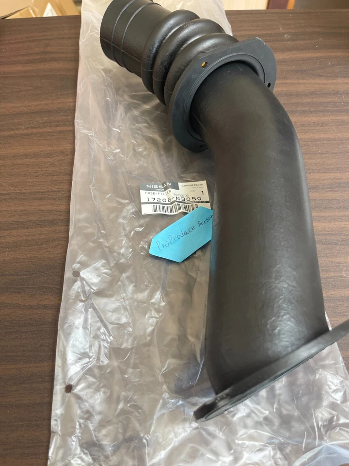 Nissan Genuine 1970-1974 Datsun 240Z Fuel Filler Hose Tube Pipe Japan New Foto 2 de 4