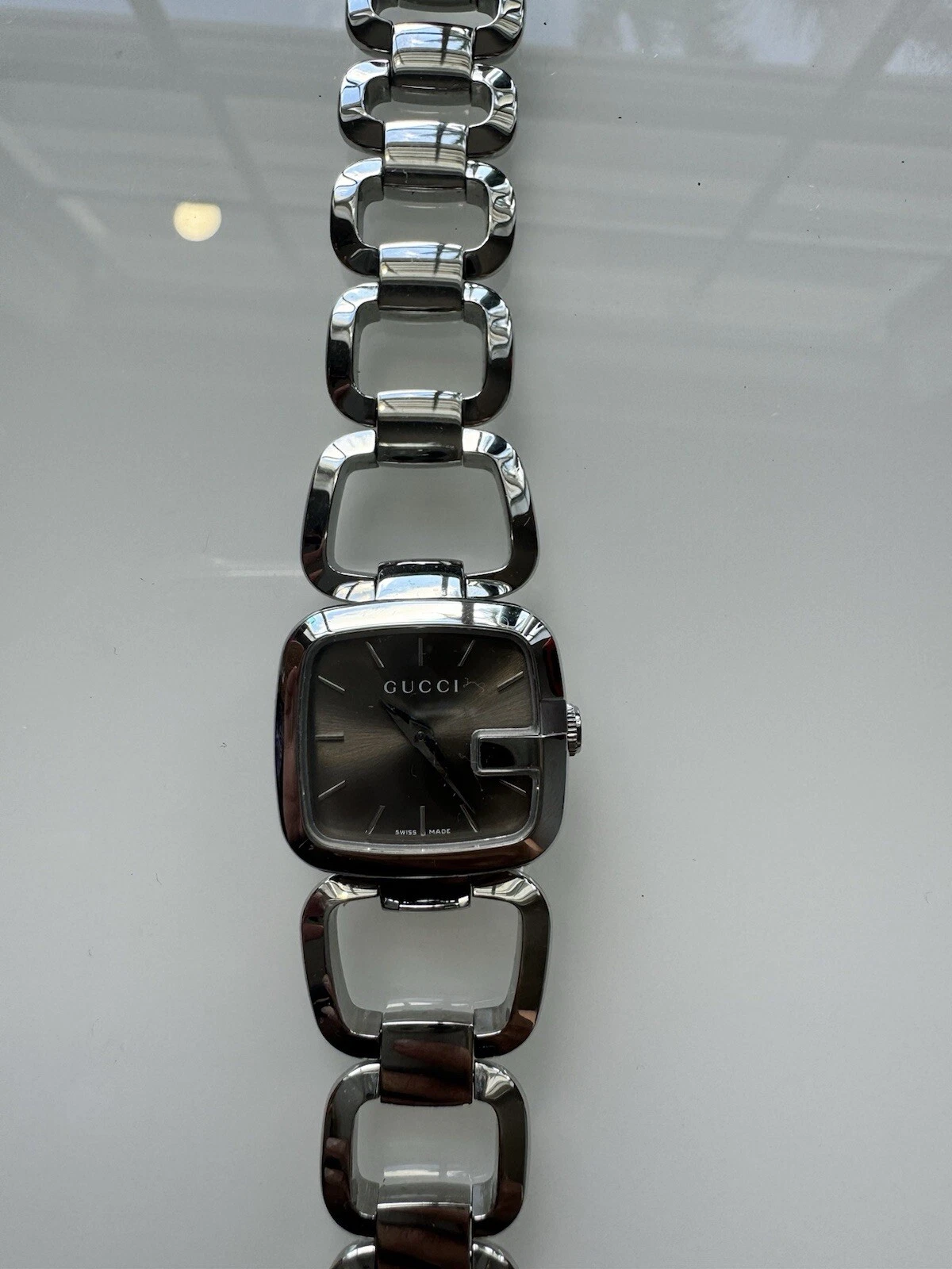 Montre pour femme GUCCI YA125402 ton argent série 125,4 en acier inoxydable moyen