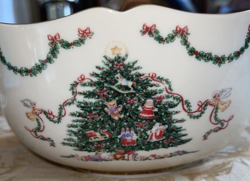 Vintage 1992 Lenox Fine China “The Joys of Christmas Bowl” Made in the USA - Picture 1 of 9
