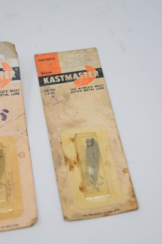 UNOPENED 2 Vintage Old Stock Acme Kastmaster 1/8 Oz Metal Lures SW-105T Gold - Picture 3 of 4