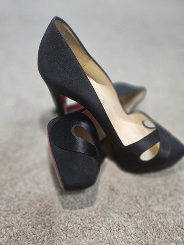 christian louboutin size 4.5 , genuine  ,  worn few times. size 37.5 EU .  - Picture 2 of 7