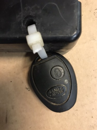 Landrover Discovery 2 Td5 Body Control Unit With Fob YWC000310 - Picture 2 of 2