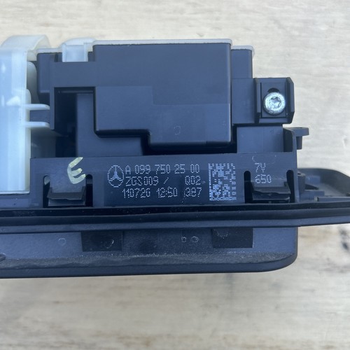 Genuine Mercedes OEM W213 E63s boot trunk release handle switch A0997502500 - Picture 5 of 5