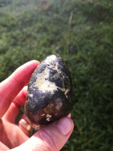 New Zealand Greenstone serpentine Pounamu natural cobble stone carving palmstone - Picture 4 of 8