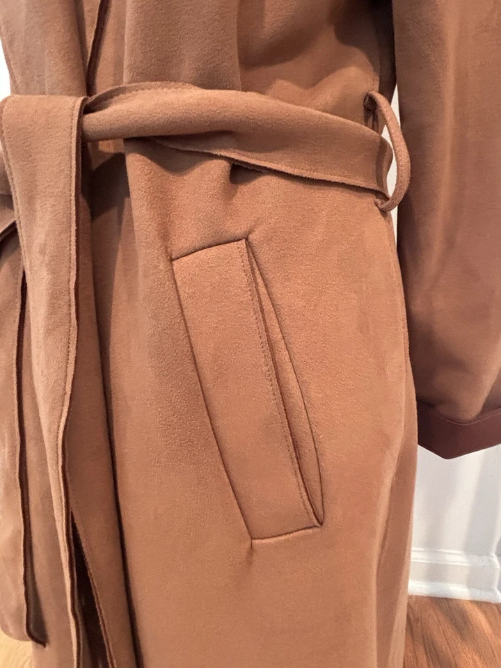 Gabardina de diseñador T Tahari suave imitación cuero gamuza camel claro talla grande Foto 3 de 4