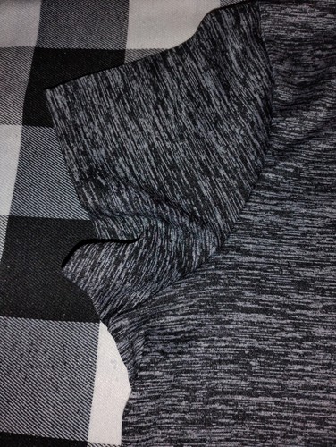 T-shirt under armour girls YXL loose fit gray/black front logo - Picture 3 of 7