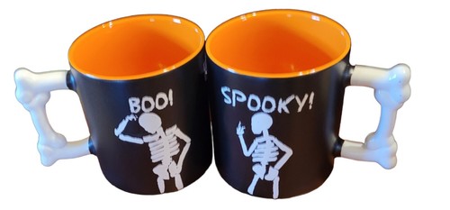 Nuevo par de tazas de cerámica Skeleton de Spectrum Designz 2021 - Imagen 2 de 7