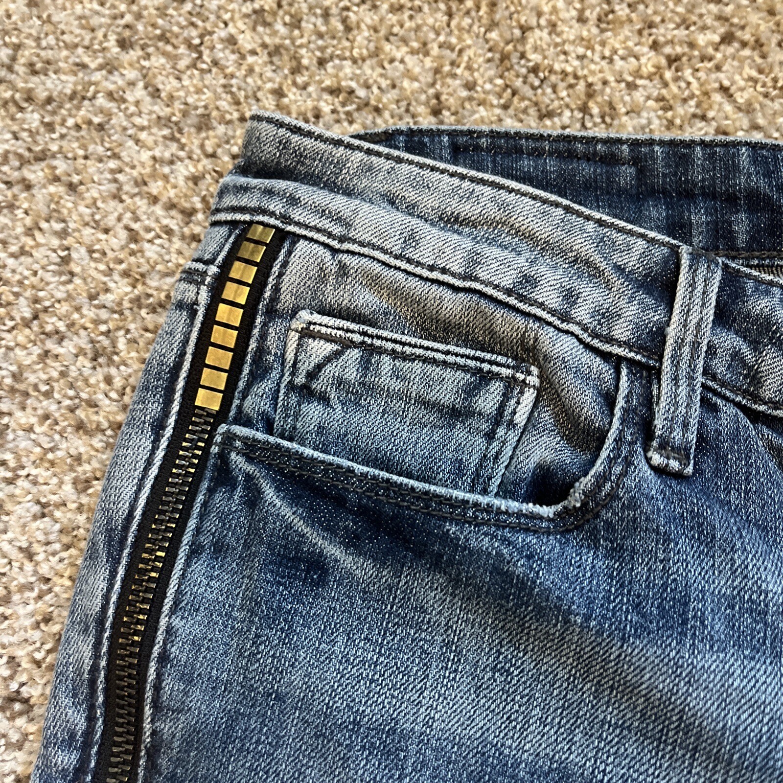 Women's Cult of Individuality Rogan Capri Skinny Jeans Light Wash Sz 28 Zip Leg - View 2