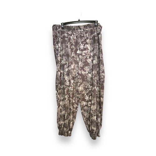 Athleta Jogger Size 22 Savannah Floral Gray NWOT - Picture 3 of 13