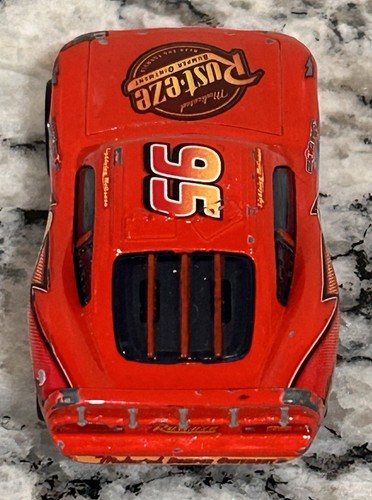 Disney Pixar Cars Diecast Lightning McQueen Rosso Blu Ruggine Dinoco Lotto di 2 - Foto 6 di 21