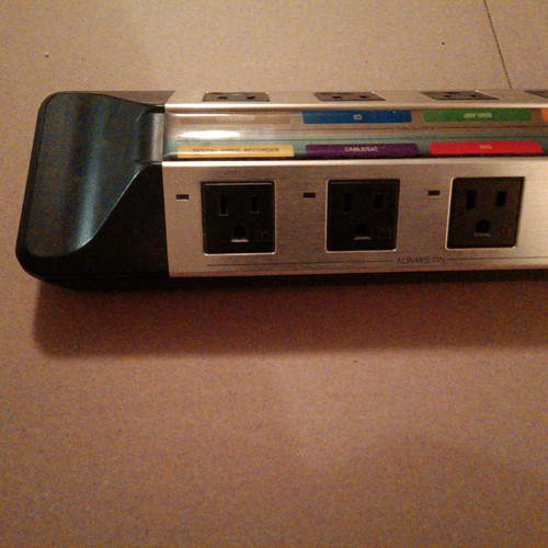 Monster Home Theater Power Center HTS 950 Surge Protector - Imagen 6 de 7