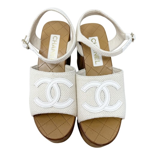 Sandalo Chanel ad incastro logo CC tela avorio tweed plateau 38 US 8 - Foto 11 di 16