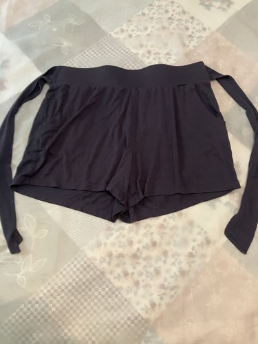Gaiam Women's Yoga Shorts With Tie Size Large Gray Coal Color - Picture 4 of 7