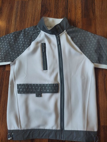 Walt Disney World Epcot Raumschiff Erde Jacke Größe Small reflektierende Taschen gebraucht, in einwandfreiem Zustand - Bild 3 von 10