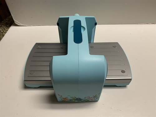 Spellbinders Die Cutting Embossing Machine - Picture 3 of 4