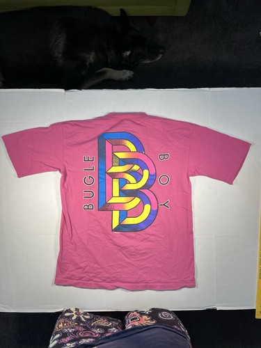 Camiseta Vintage Bugle Boy Puntada Única Doble Cara Años 90 Rosa Hecha en EE. UU. - Imagen 7 de 12