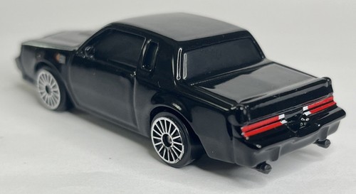 Auto giocattolo Buick Grand National Maisto 1987 alta nera 1/64 pressofusa ~GA - Foto 7 di 13