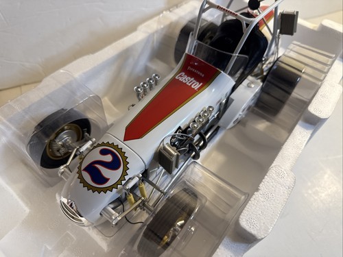 1:12 Scale Mario Andretti Racing #2 Ford 4-Cam Dirt Champ Part No. 7904 - Picture 4 of 24