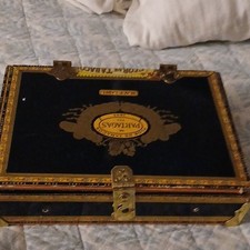 Partagas Flor de Tabacos Collectible Cigar Box 1845 Black Gold Hinged