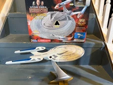 Star Trek Insurrection Enterprise-E  playmates with box WORKS