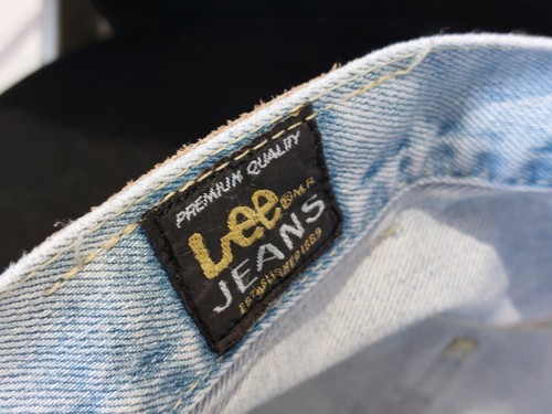 Vintage 1990s Mens Lee Denver 206 Jeans 34 Waist 32 Leg Pale Blue Wash - Picture 10 of 11