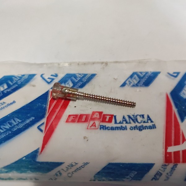 Schraube FüR Vordere Blinkleuchte Fiat 126 Bis Original 4300223-image