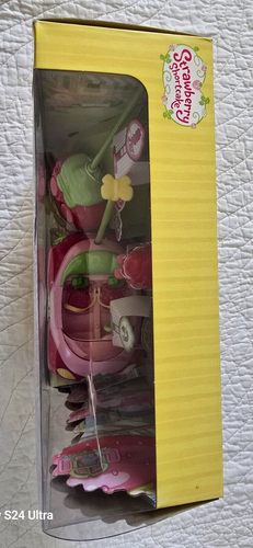 NEU VERSIEGELT Strawberry Shortcake Berry Cruiser ferngesteuertes Auto + Puppe Hasbro - Bild 5 von 9