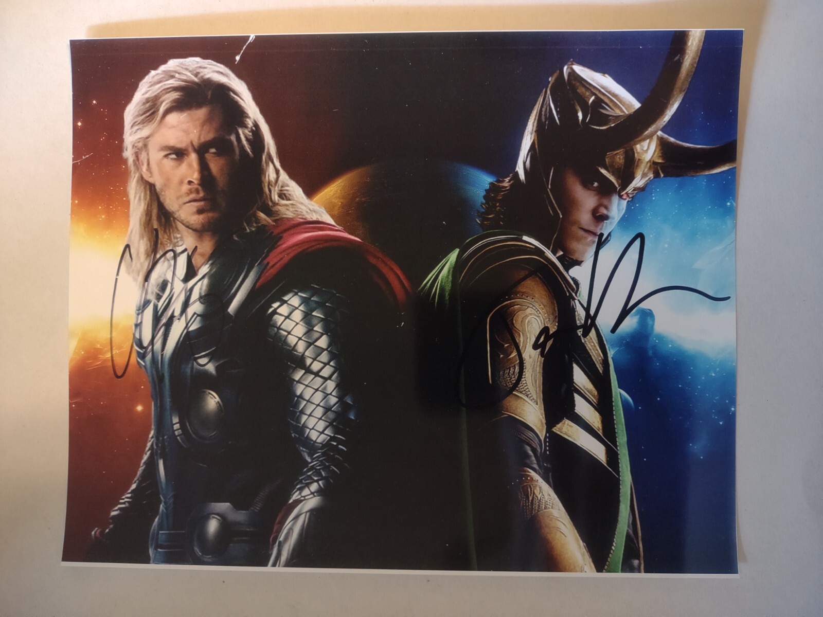 Foto 8x10 auto firmada doble de Tom Hiddleston Chris Hemsworth Loki Thor
