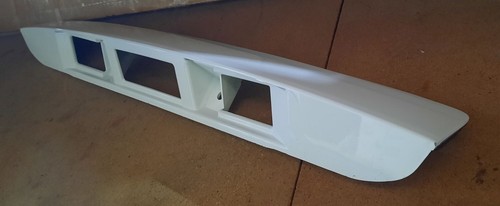MAZDA 2 MAZDA2 DY TAIL LIFT GATE OUTER HANDLE NUMBER PLATE TRIM COVER GENUINE - Picture 2 of 4