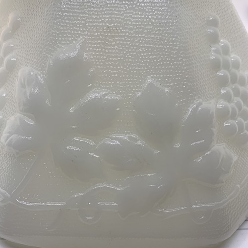 Vintage Anchor Hocking Milk Glass Footed Sectioned Fruit or Centerpiece Bowl - Picture 3 of 7