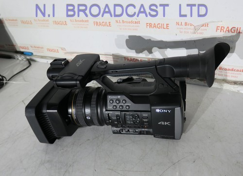Sony fdr-ax1e 4k camcorder with 20x lens, + batteries, case etc. (1 hour on cam - Picture 24 of 24